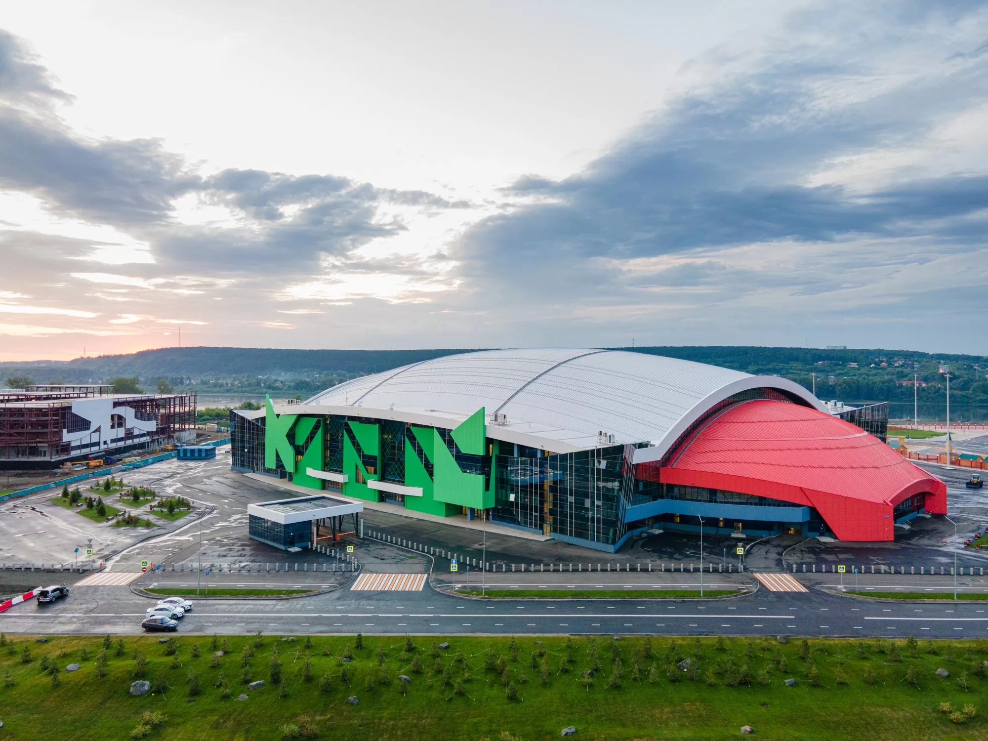 ЛЕДОВЫЙ ДВОРЕЦ «КУЗБАСС»