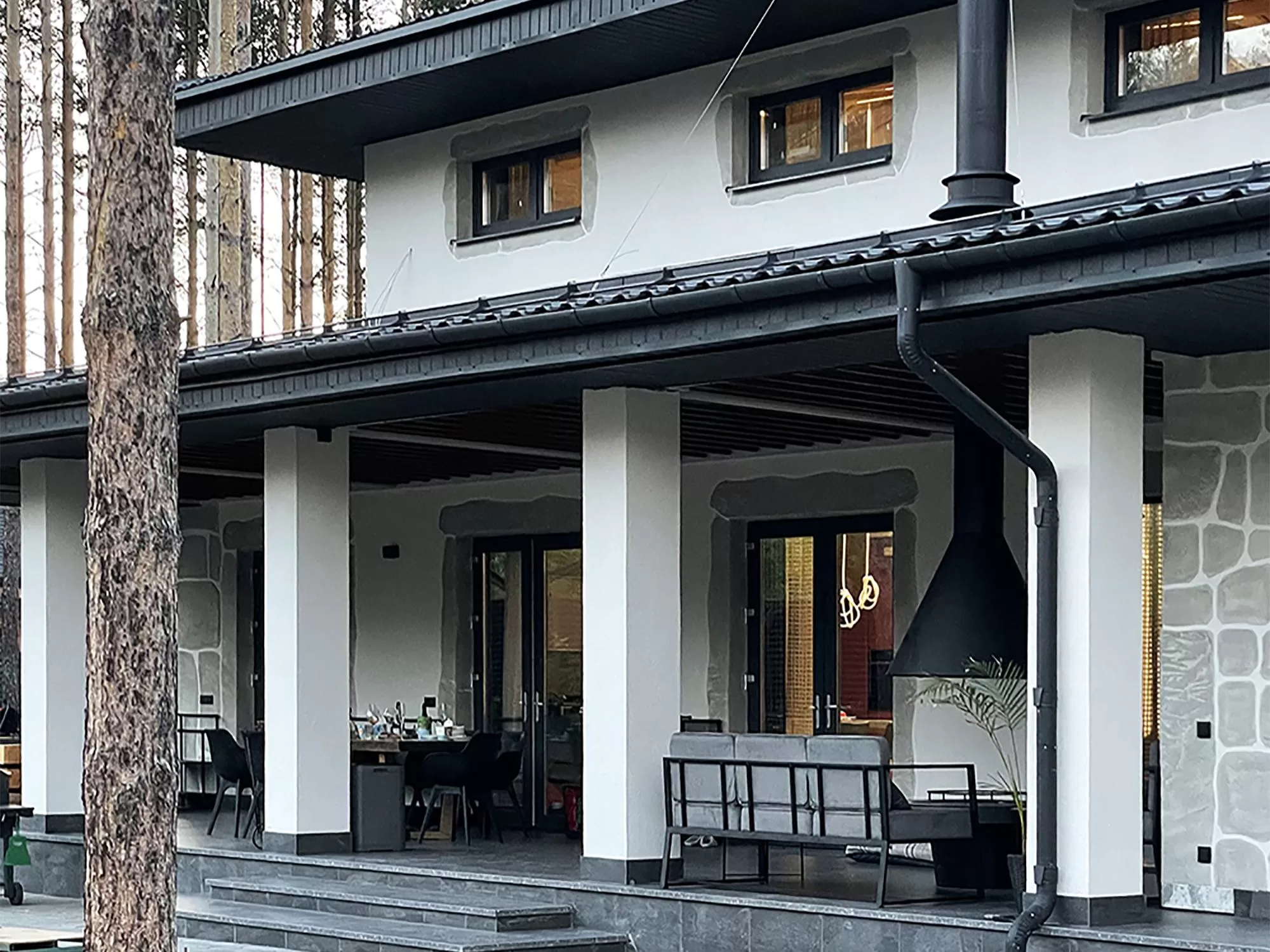 ЗАГОРОДНЫЙ ДОМ «CRYSTAL HOUSE»