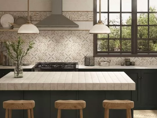 Бежевая плитка для стен Кампионе