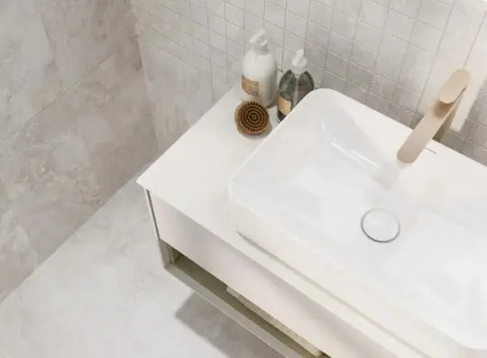 Синяя плитка в ванную комнату Литос